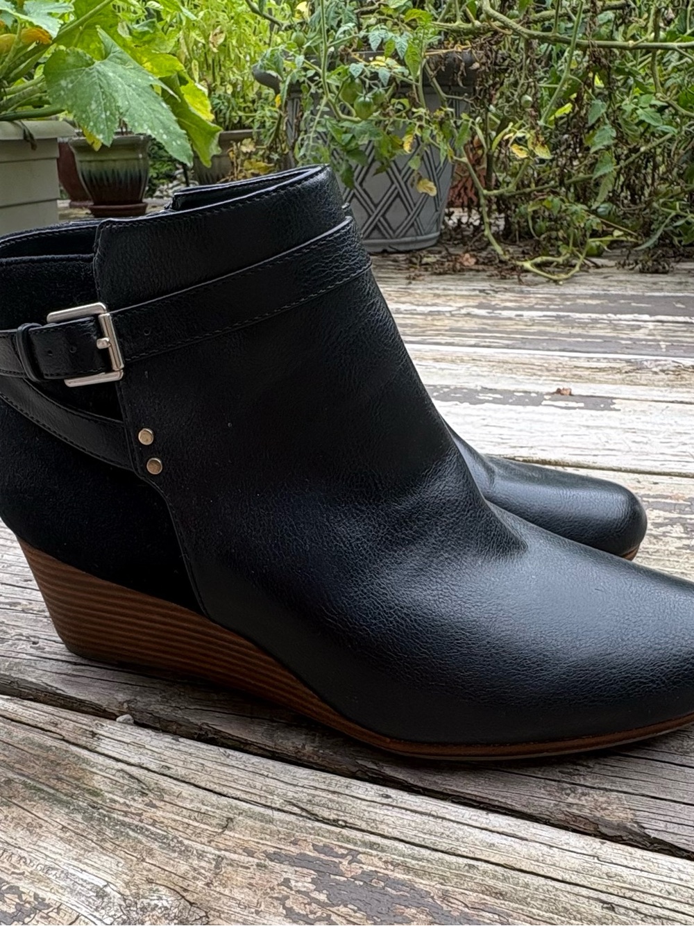 Dr. Scholl’s Black Women's Ankle Wedge Booties - Classic Everyday Style, size 11